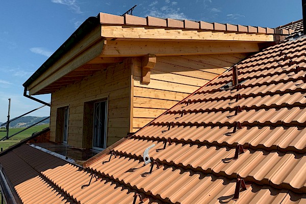 Dachsanierung mit Einbau Dachschlepper Region Thun